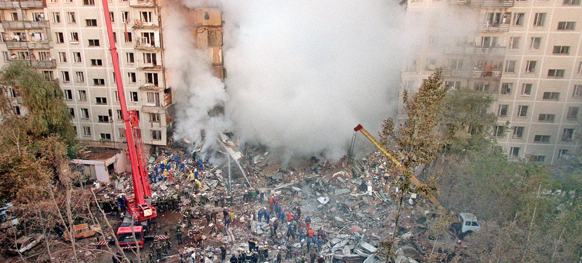 Взрывы жилых домов в москве 1999. Теракт 1999 года в Москве на улице Гурьянова. Взрыв дома на улице Гурьянова в Москве 1999. Теракт 9 сентября 1999 года в Москве.